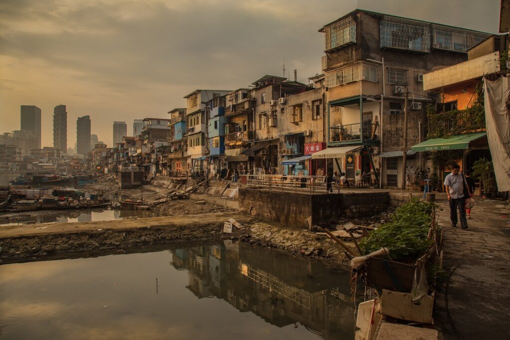 xiamen, slum, street shot-824233.jpg